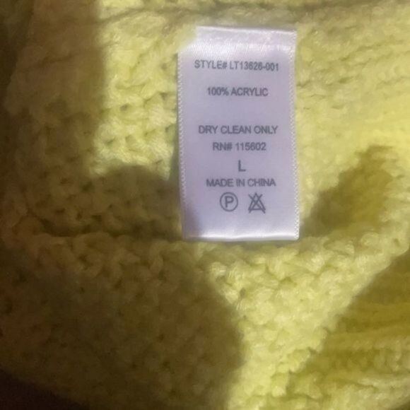 All In Favor Cable Pointelle Yellow Sweater L NWT - Picture 8 of 10